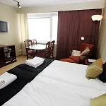 Merihovi 4*