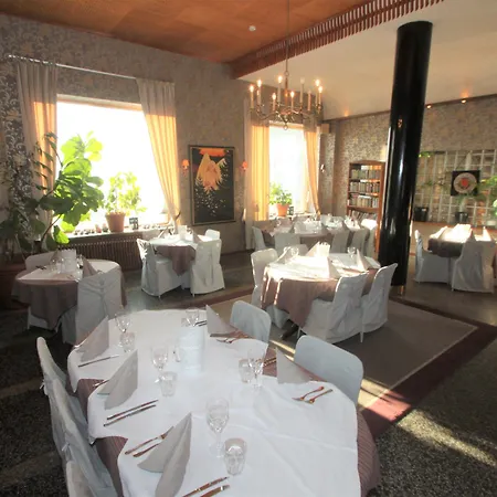 梅里霍维酒店 酒店 4*