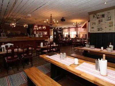 梅里霍维酒店 4*