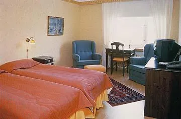 Merihovi 4*